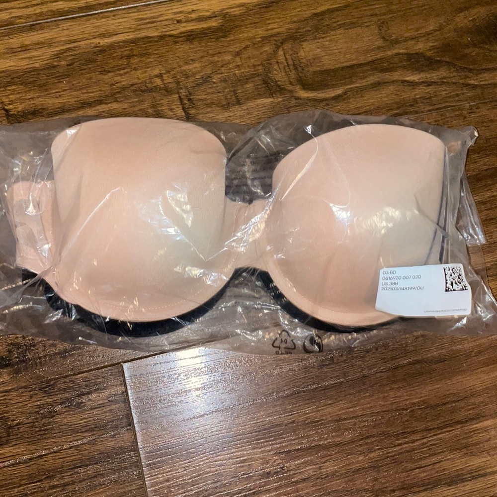 Bra size 38B